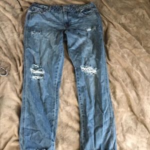 Distressed boyfriend jeans